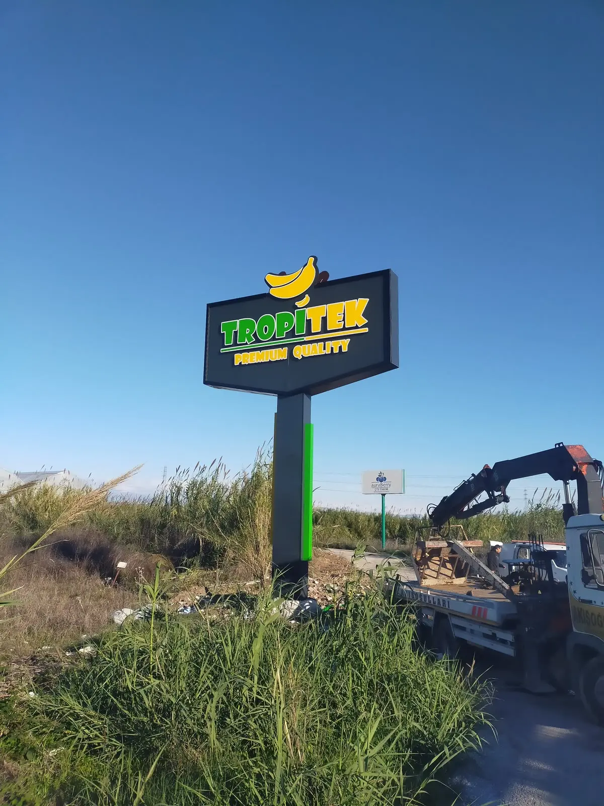 Totem montajında sahada ne görünür?
