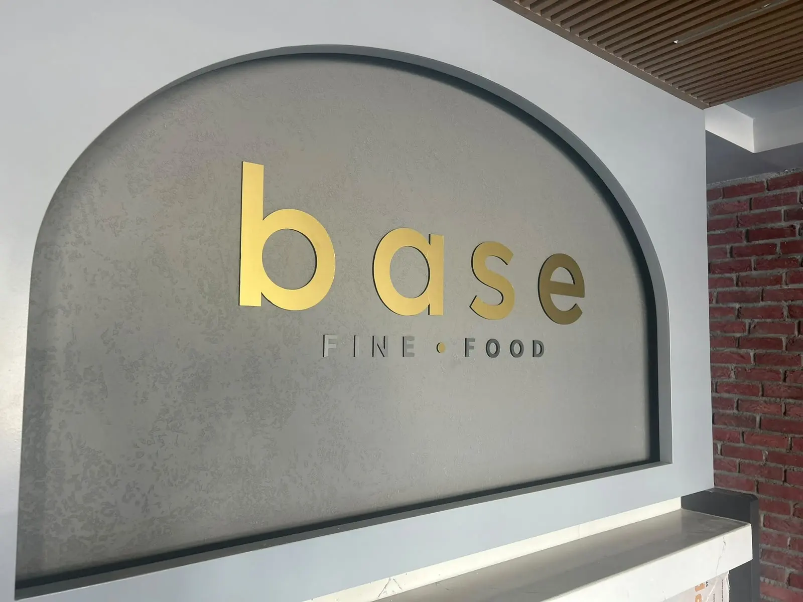 base fine food