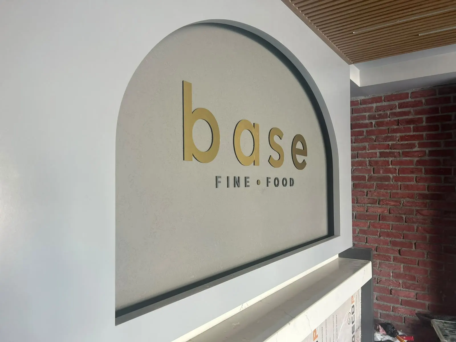 base fine food